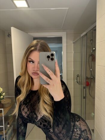 Full leaked Albitarobainam private photo