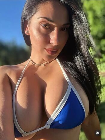 Full leaked Ale o r private onlyfans photo