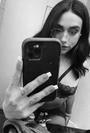 Full leaked Alesanez private onlyfans photo