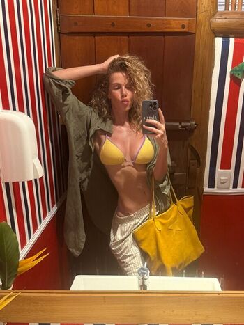 Full leaked Alessia marcuzzi private photo