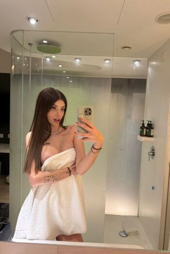 Full leaked Alessia melis private onlyfans photo