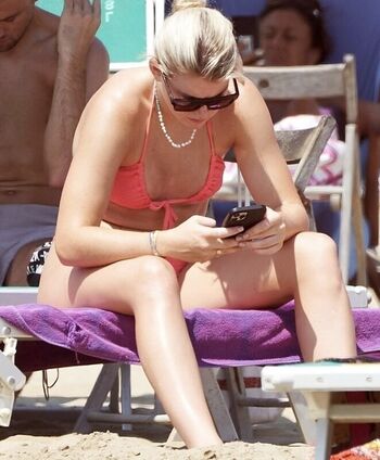 Full leaked Alessia russo private photo