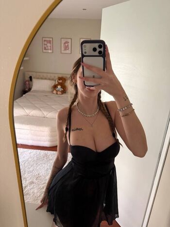 Full leaked Alessiiah private onlyfans photo