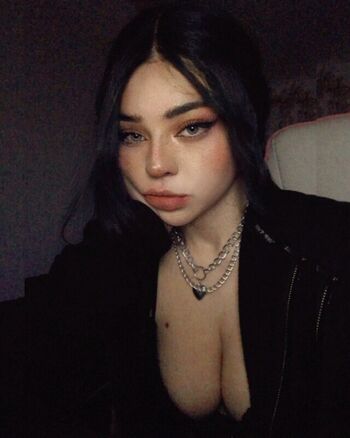 Full leaked Aleurierflare private photo