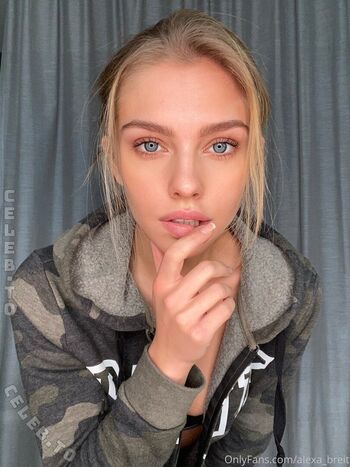 Full leaked Alexa breit private onlyfans photo