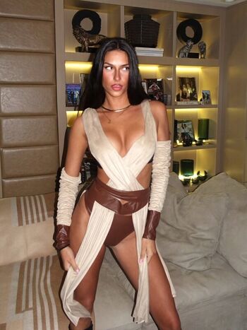 Full leaked Alexa camill private photo