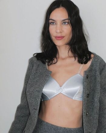 Full leaked Alexa chung private photo