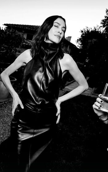 Full leaked Alexa chung private photo