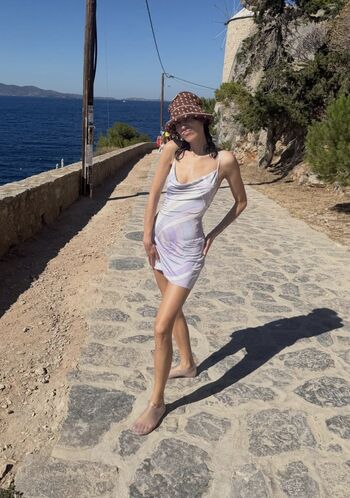 Full leaked Alexa chung page private photo