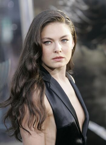 Full leaked Alexa davalos private photo