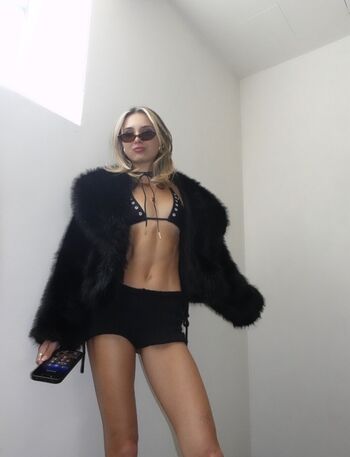 Full leaked Alexa kennedy private photo