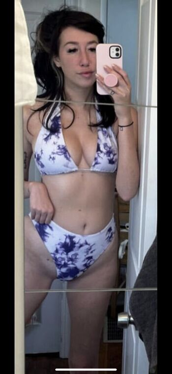 Full leaked Alexaanne private photo