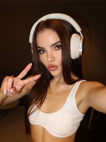 Alexandra Ozz