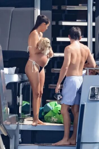 Full leaked Alexandra saint mleux private photo