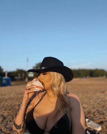 Full leaked Alexis whitford private photo