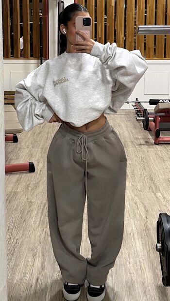 Full leaked Aleynaoezcan private onlyfans photo