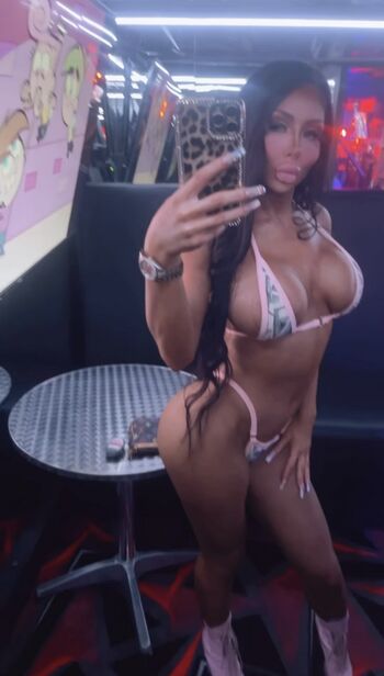 Full leaked Alia may page private onlyfans photo