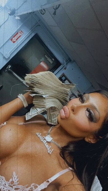 Full leaked Alia may private onlyfans photo