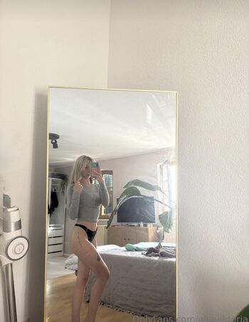 Full leaked Aliaviktoriaavip private photo