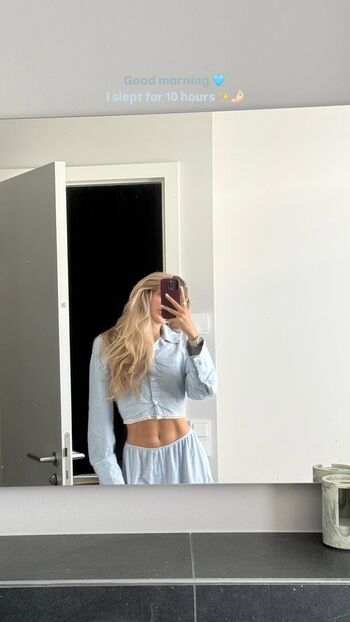 Full leaked Alica schmidt private photo