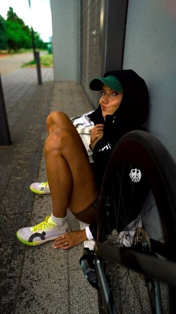 Full leaked Alica schmidt private photo