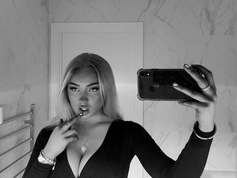 Full leaked Alice amber huntley page private onlyfans photo