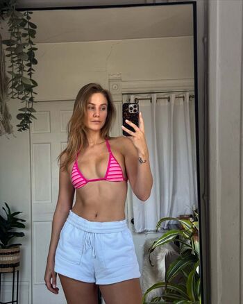 Full leaked Alice clement private photo
