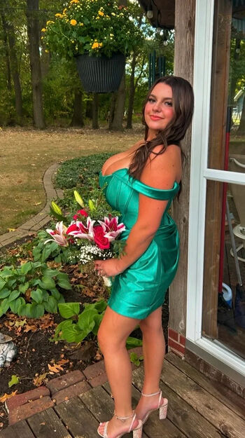 Full leaked Alice m page private onlyfans photo