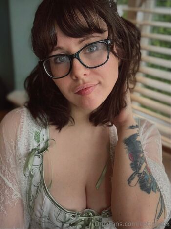 Full leaked Alicecottonsox private onlyfans photo