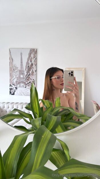 Full leaked Aliciaginger private photo