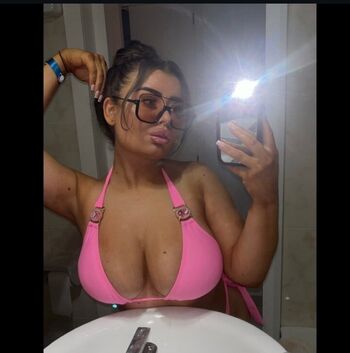 Full leaked Aliciairesonx private onlyfans photo