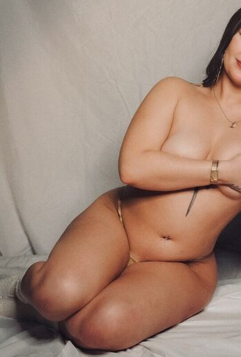 Full leaked Alientrapqueen private photo