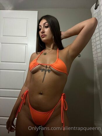 Full leaked Alientrapqueen private photo