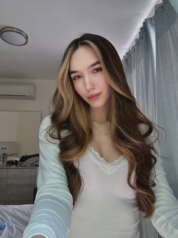 Full leaked Alinaavii private onlyfans photo