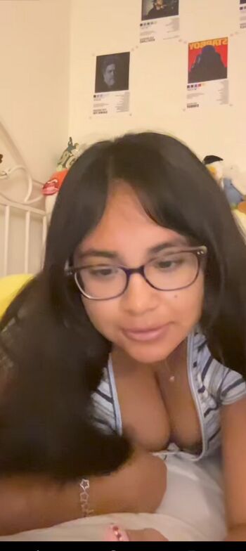 Full leaked Alinalovespickless private onlyfans photo