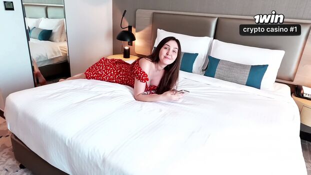 Full leaked Alinarai page private photo
