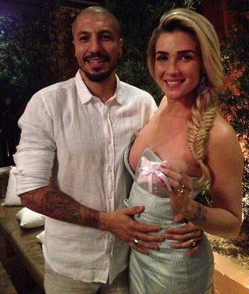 Full leaked Aline gotschalg private photo