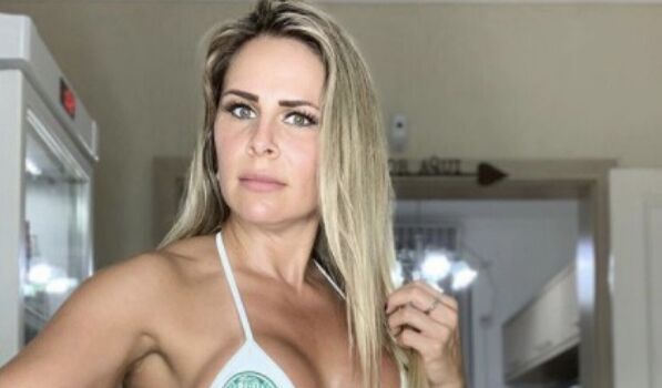 Full leaked Aline simony private onlyfans photo