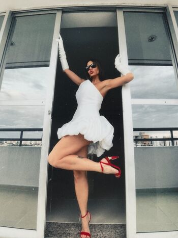 Full leaked Alinne rosa page private onlyfans photo