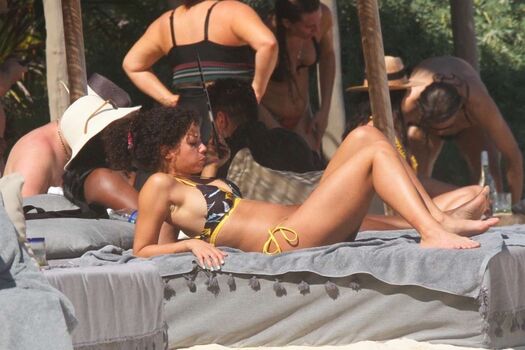 Full leaked Alisha wainwright private photo