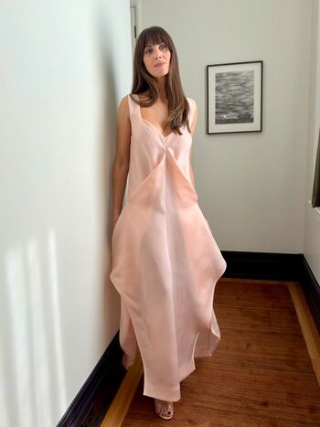 Full leaked Alison brie private photo