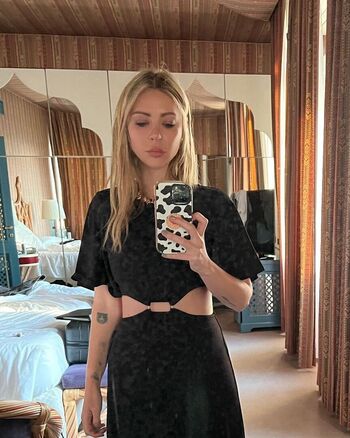 Full leaked Alison wonderland private photo