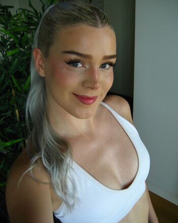 Full leaked Alix ablaze private photo
