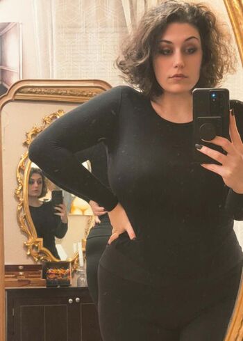 Full leaked Alixmercury private onlyfans photo