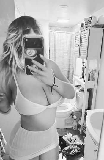 Full leaked Aliyah private photo