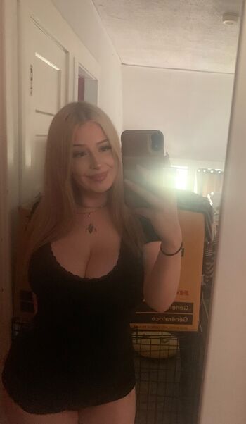 Full leaked Aliyahmarie page private photo