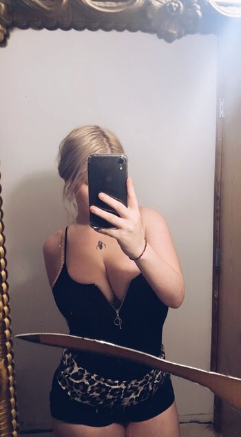 Full leaked Aliyahmarie page private photo