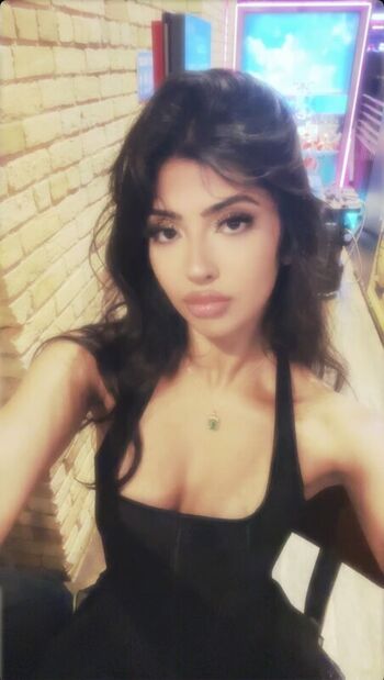 Full leaked Aliza shan private photo