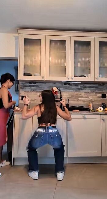 Full leaked Alizee yt private photo