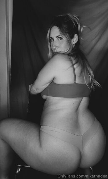 Full leaked Alkethadea private photo